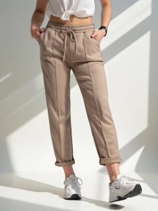 светлокафяв