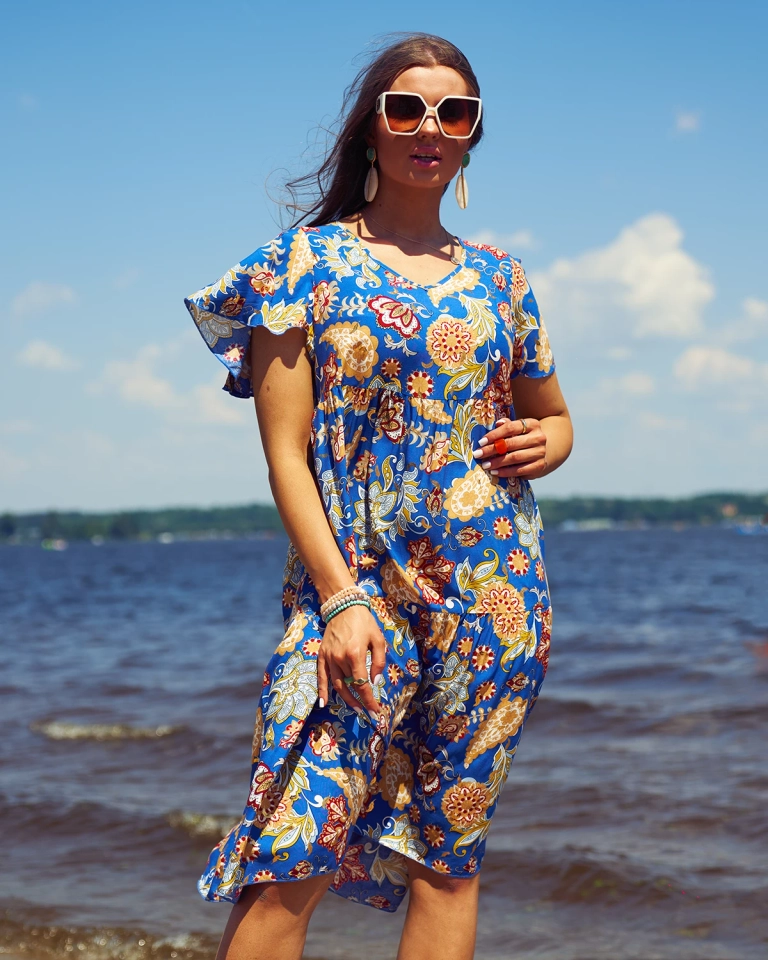 Royalfashion Кобалтова дамска рокля с цветен десен