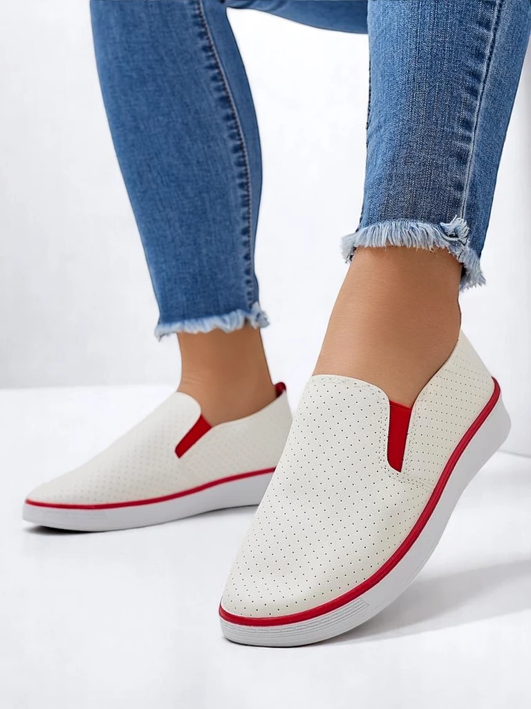 Royalfashion Жени перфорирани обувки за слизане Kassias