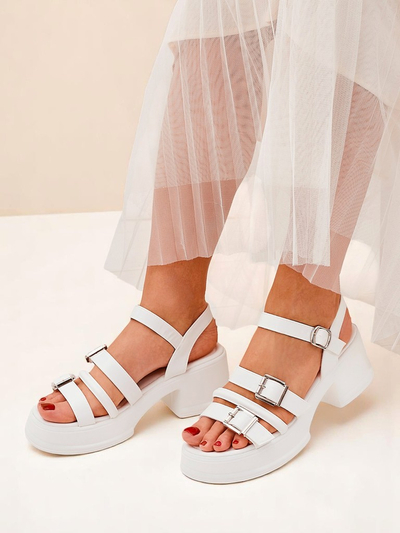 Royalfashion Дамски сандали с нисък дебел ток Otteze