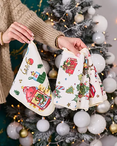 Празничен комплект от 4 кухненски кърпи Royalfashion Весела Коледа