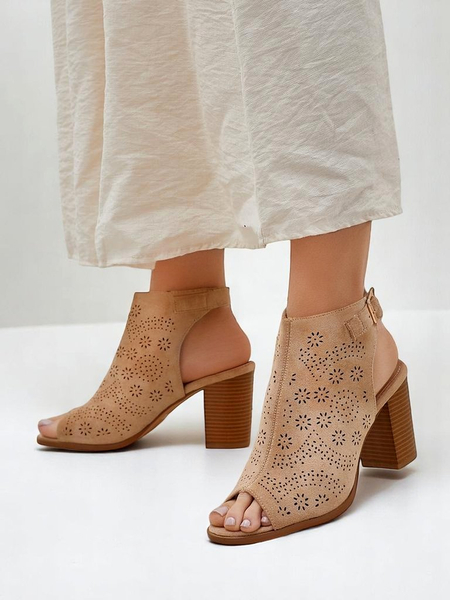 Royalfashion дамски сандали с изрязани елементи и дебел ток Abetle