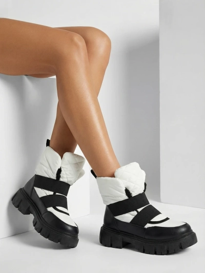 Дамски ботуши за сняг с равна подметка в черно и бяло Ferory- Footwear