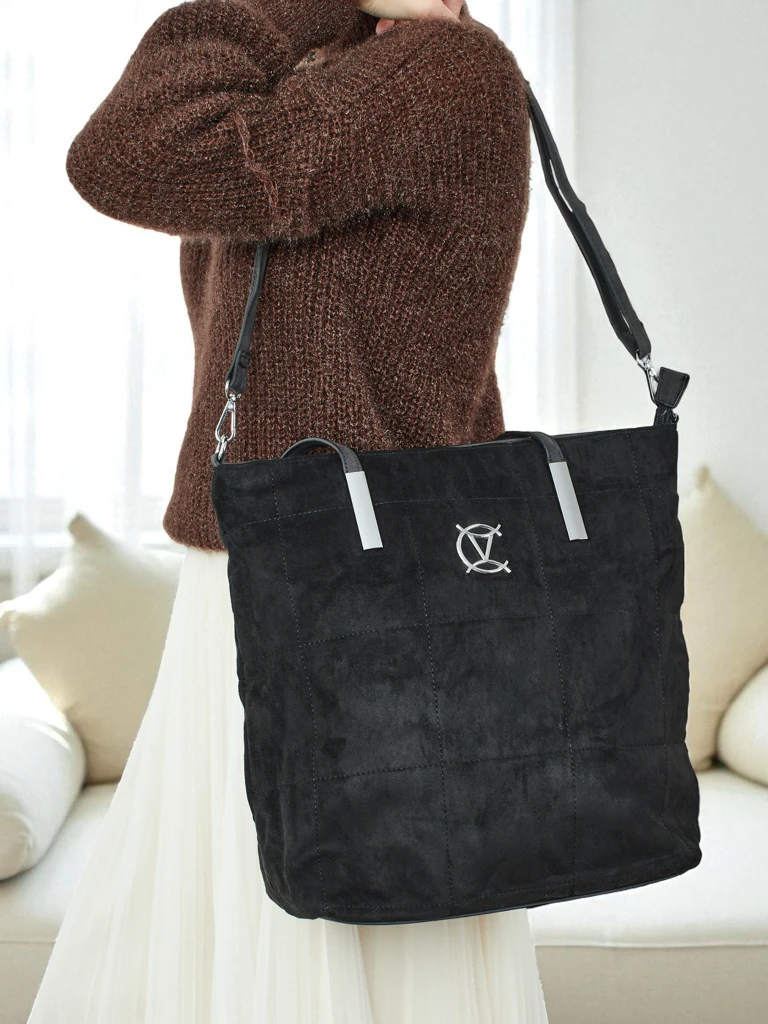 Дамска чанта тип shopper от еко велур Caryenne