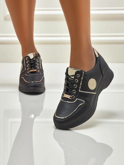 Дамски сникърси на платформа Callista Nero екологична кожа черни