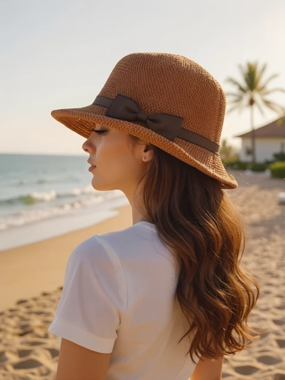 Royalfashion Дамска шапка, украсена с панделка Summer Grace