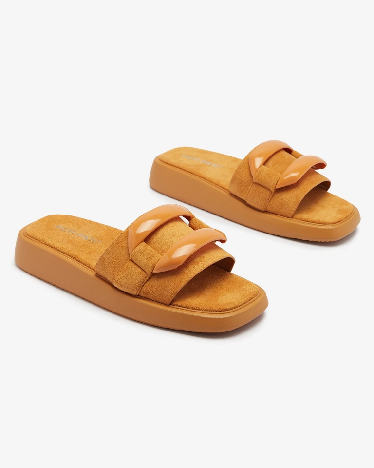 Кафяви дамски джапанки от еко велур Omve - Обувки