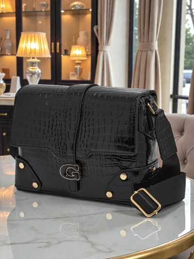 Лакирана малка дамска чанта от еко кожа Lune Mua