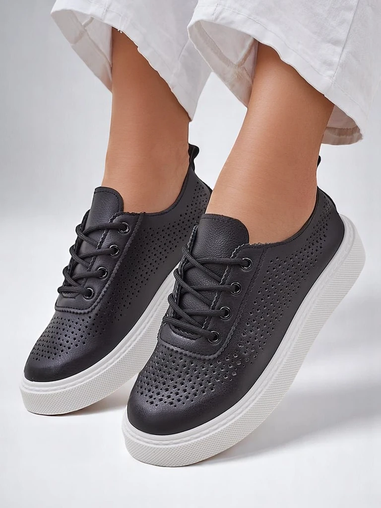 Обувки за жени с връзки Royalfashion Adette