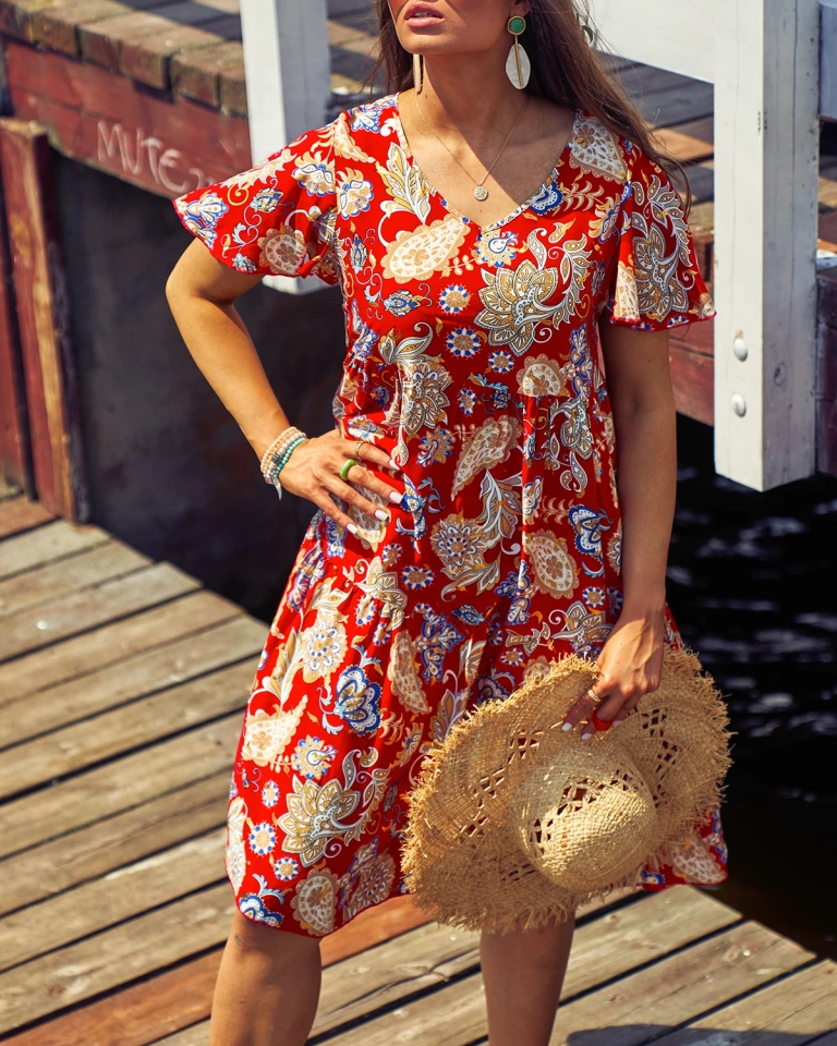 Royalfashion Червена дамска рокля с цветен десен