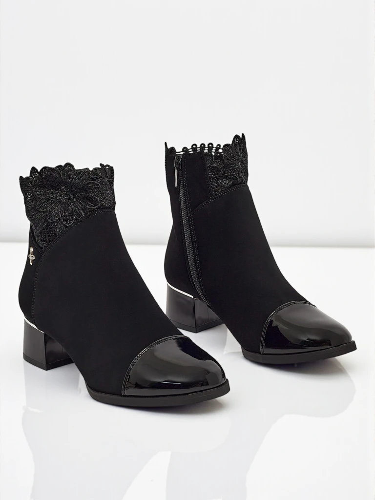 Дамски матови боти на ток с дантела Velmoria