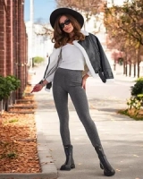 гълъбово сиво