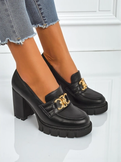 Дамски обувки Nero Aurora на ток със златна катарама, еко кожа