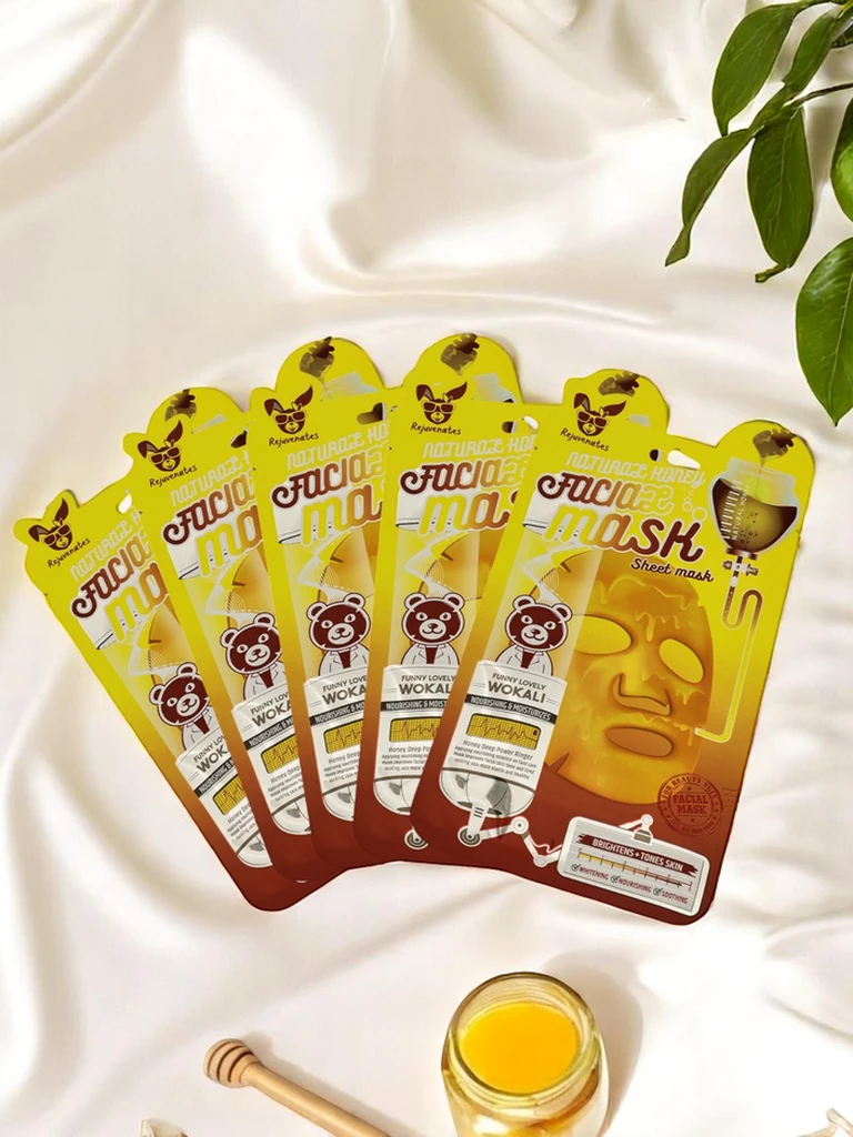 Маска за лице с активен въглен, която дълбочинно очиства, стяга и затяга порите