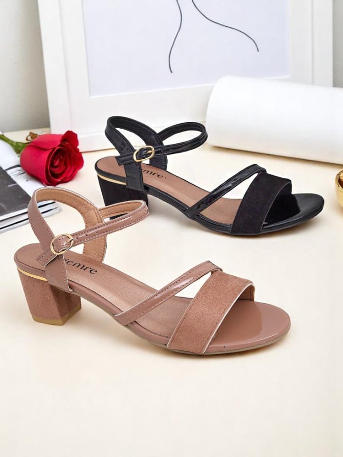 Royalfashion Лакирани дамски сандали на нисък ток Grace Gloss