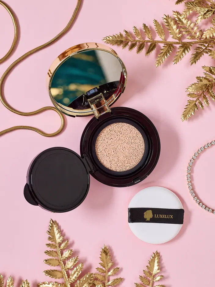 Luxelux пудра за лице в компакт с огледало 15 г