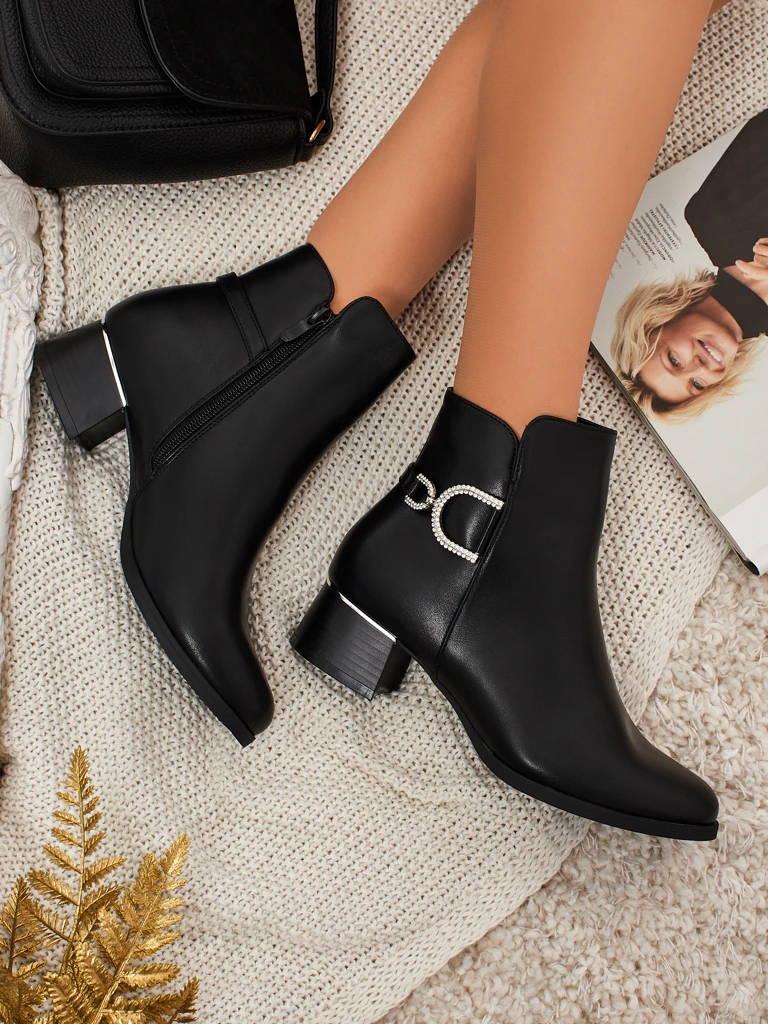 Дамски еко кожени боти с пеперуди Bravelle