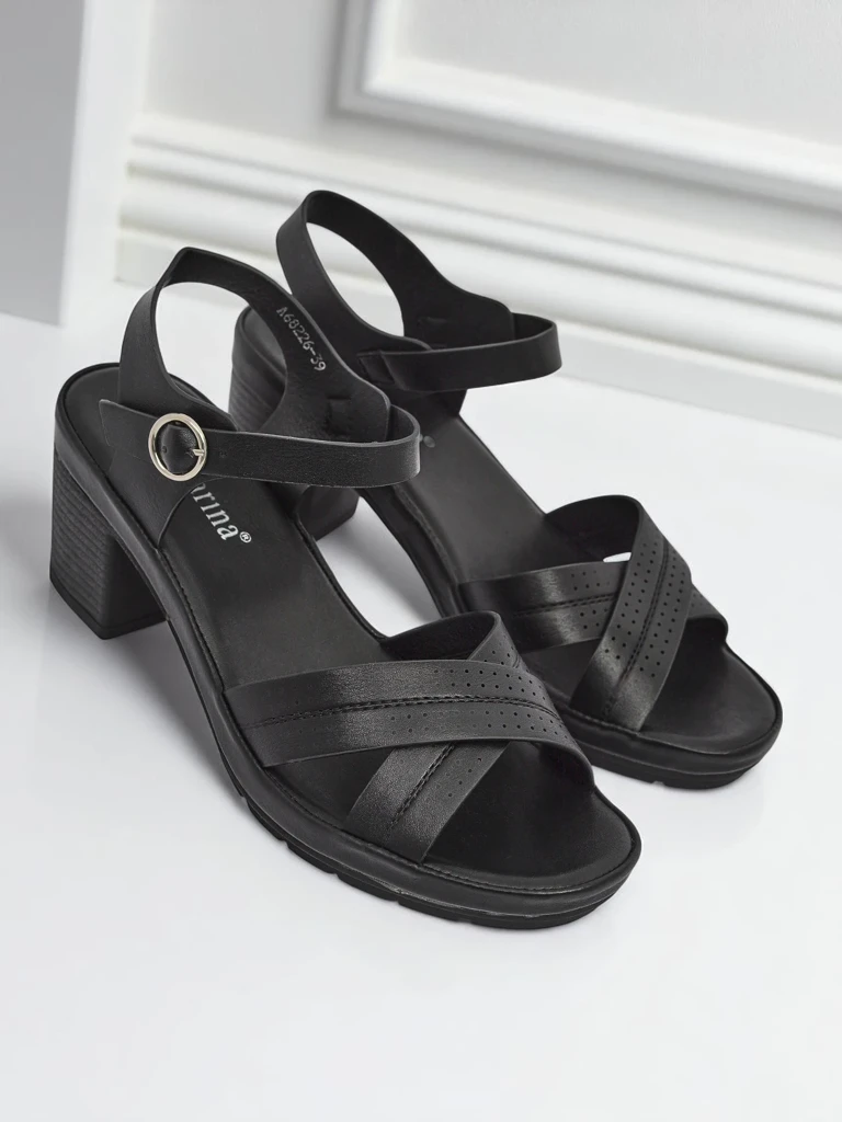 Royalfashion Дамски сандали на дебел ток SoleAura