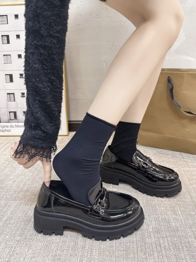 Royalfashion Дамски патентован мокасини Afidale