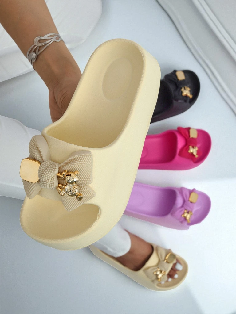 Royalfashion Дамски гумени джапанки с декоративна панделка Alday