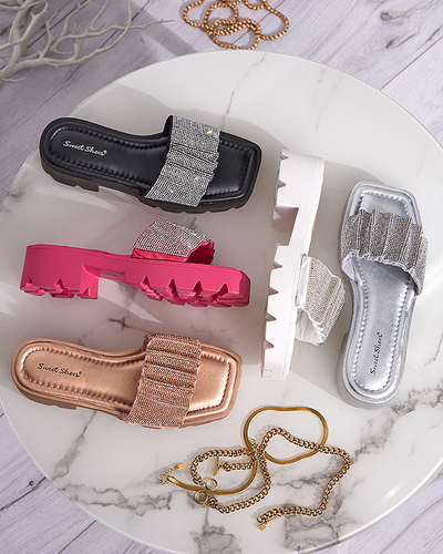 Srebrne klapki damskie z cyrkoniami Emkoy- Obuwie