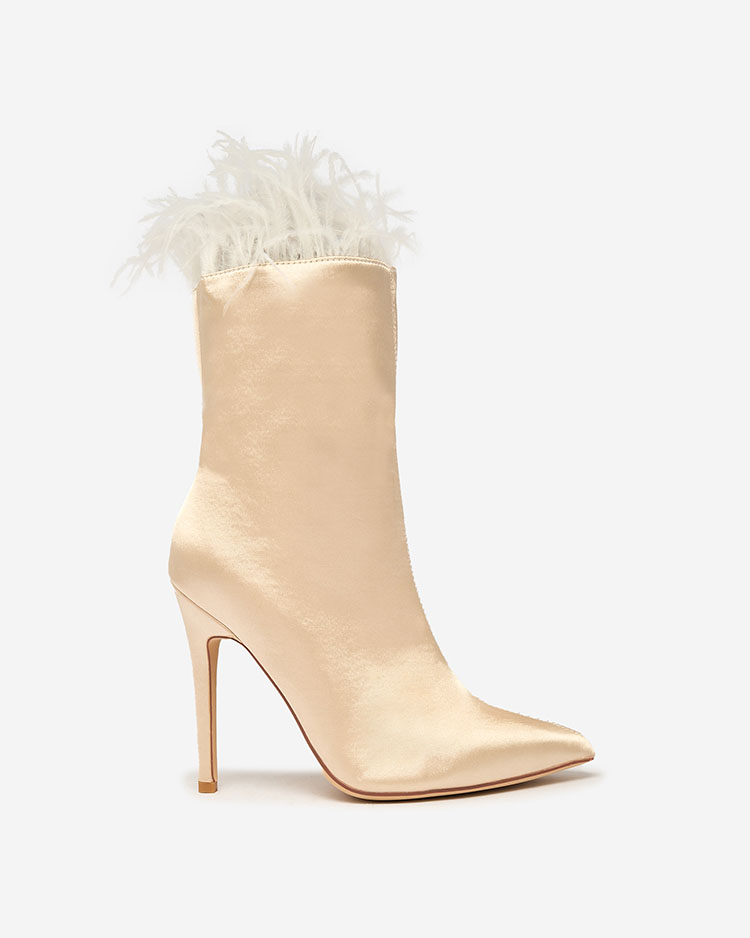 Royalfashion Бежови дамски ботуши с перо Wenelika