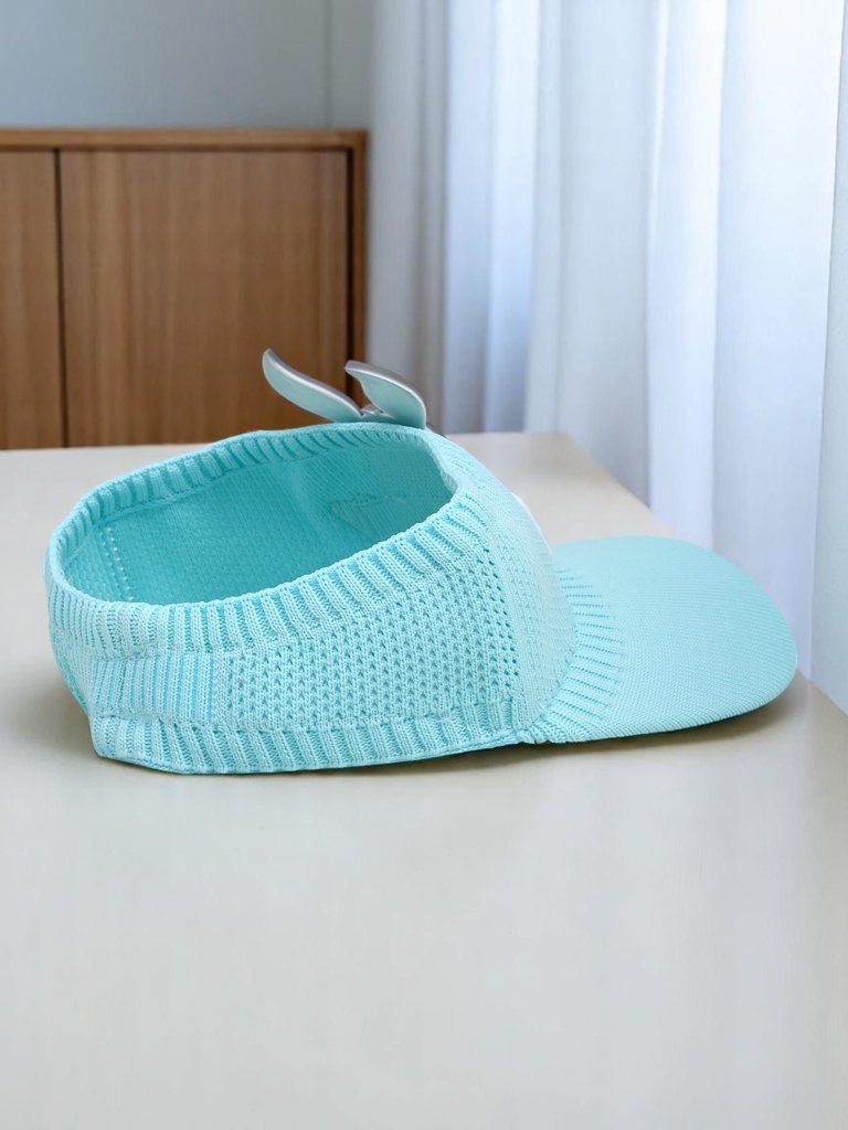 Royalfashion Детска козирка с уши на зайче