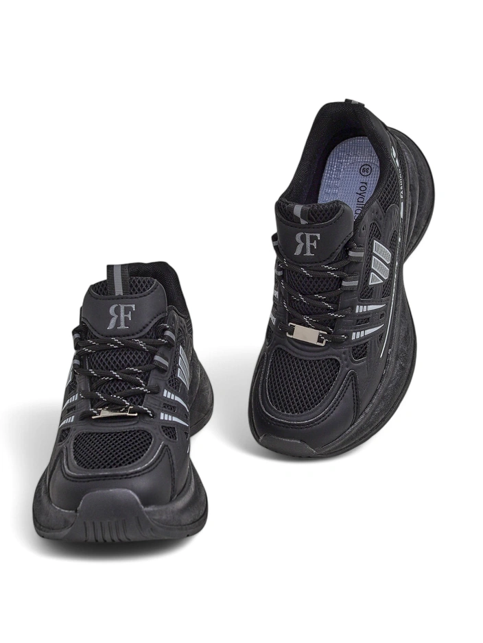 Дамски спортни обувки Royalfashion Hypatia черни с плосък ток 5 см