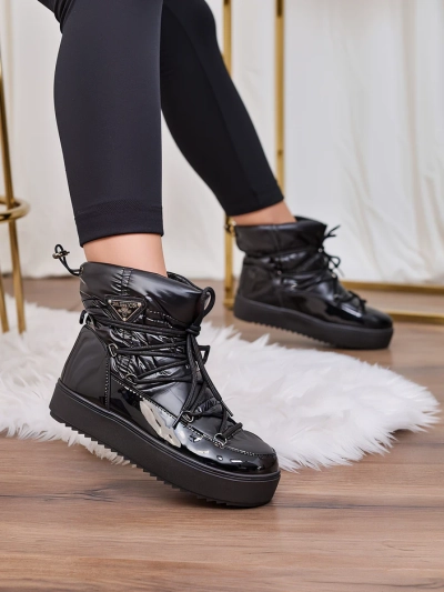 Royalfashion Дамски ботуши a'la snow boots в черно Vevnose