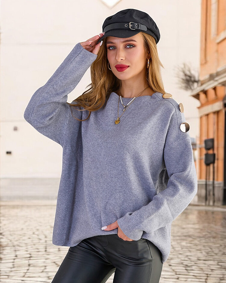 Royalfashion Тънък дамски пуловер с декорации на раменете