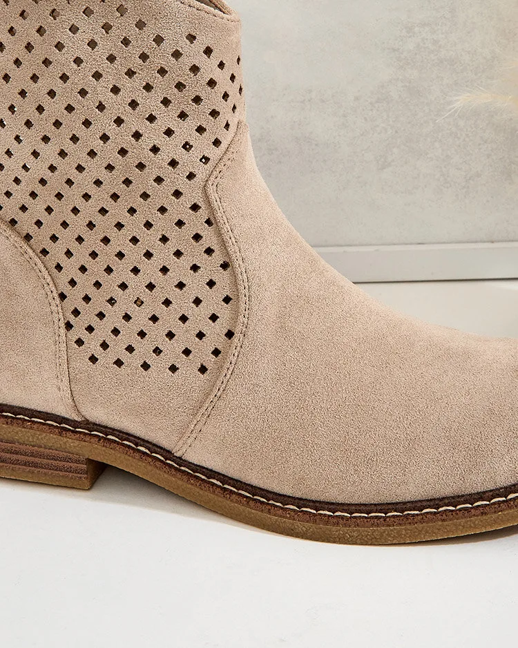 Royalfashion Дамски ажурни ботуши Toffas