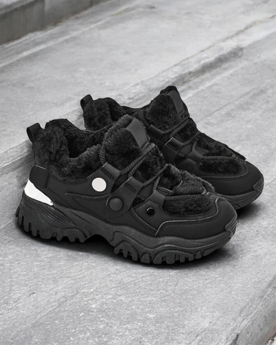 Дамски изолирани обувки на Royalfashion Poriomo