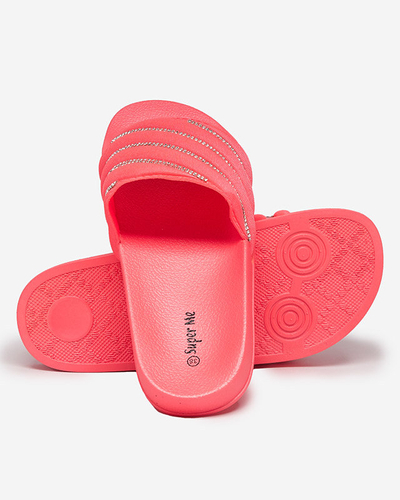 OUTLET Koralowe damskie klapki z cyrkoniami Mytaris - Obuwie