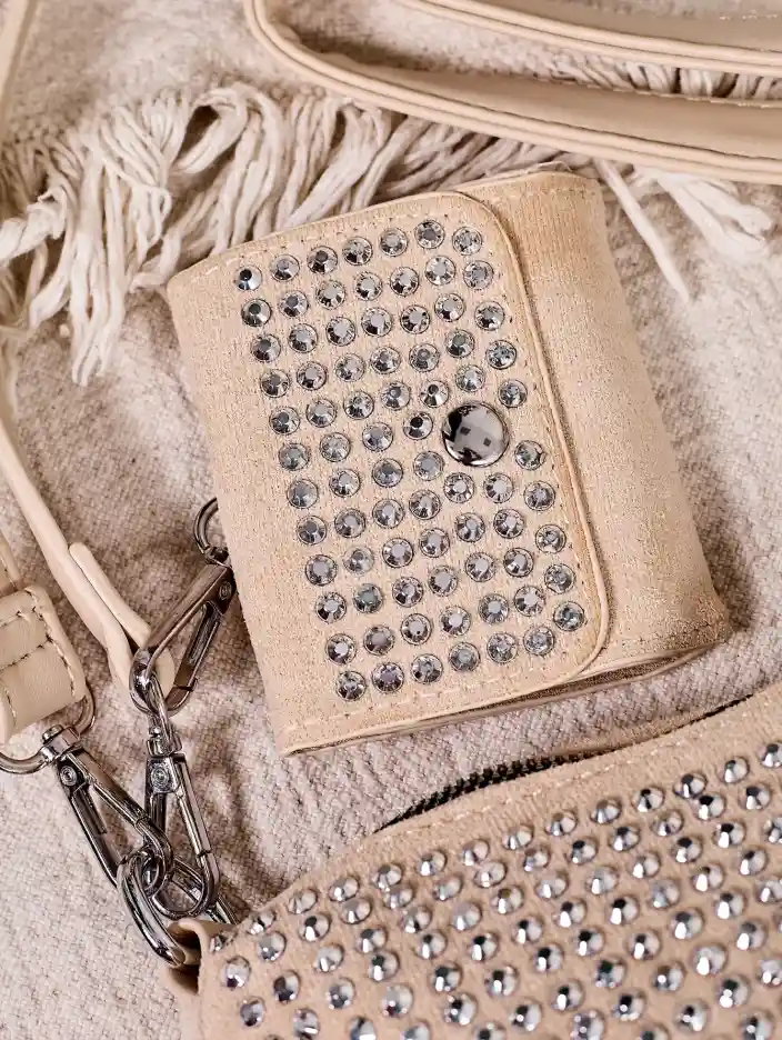 Royalfashion Малка дамска чанта с пирони