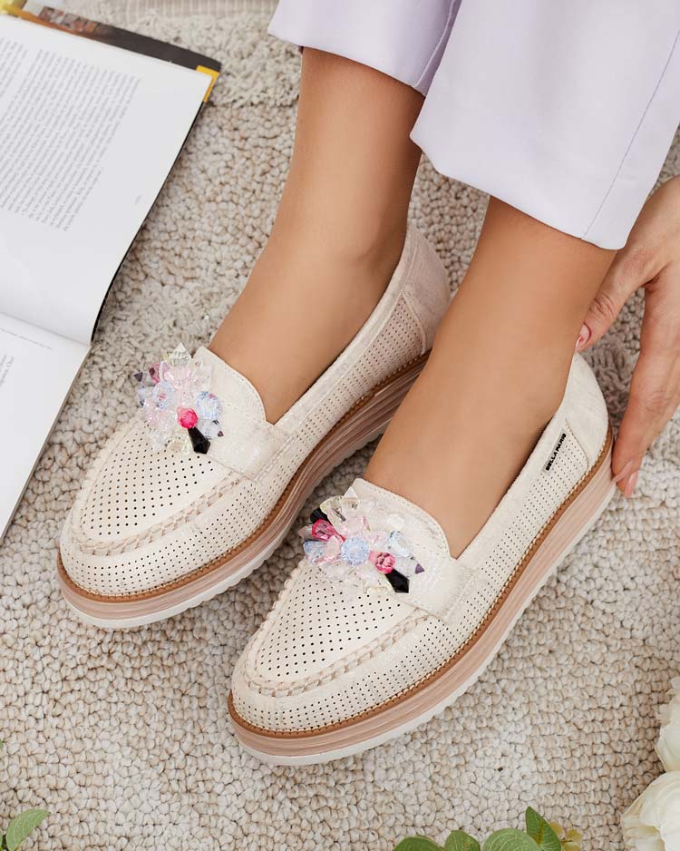 Royalfashion Мокасини с цветни камъни Restea