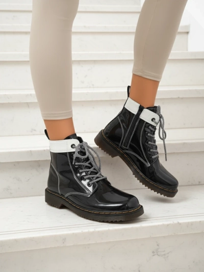 Дамски боти Perseida Nero от екологична патентна кожа, с връзки