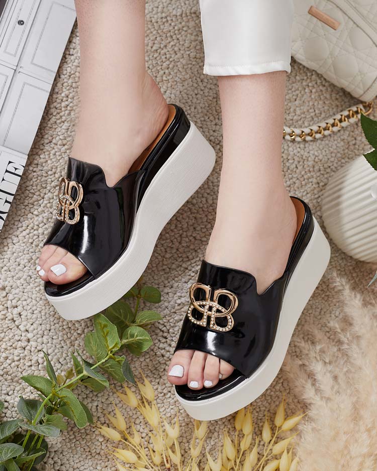 Royalfashion Лакирани дамски джапанки на Sailla