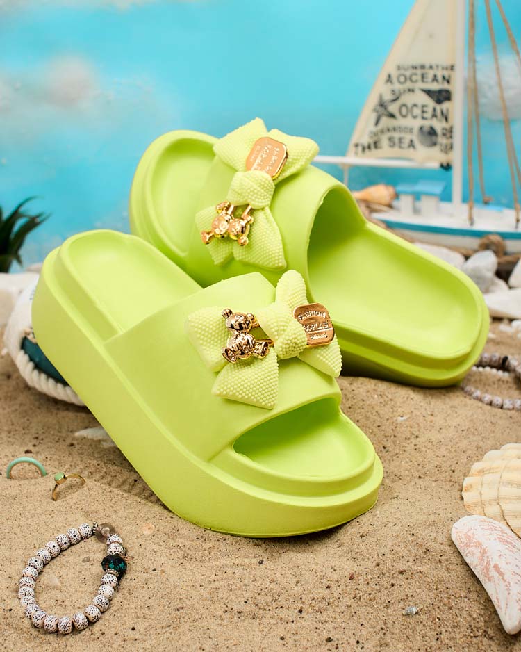 Royalfashion Дамски гумени джапанки с декоративна панделка Nilm