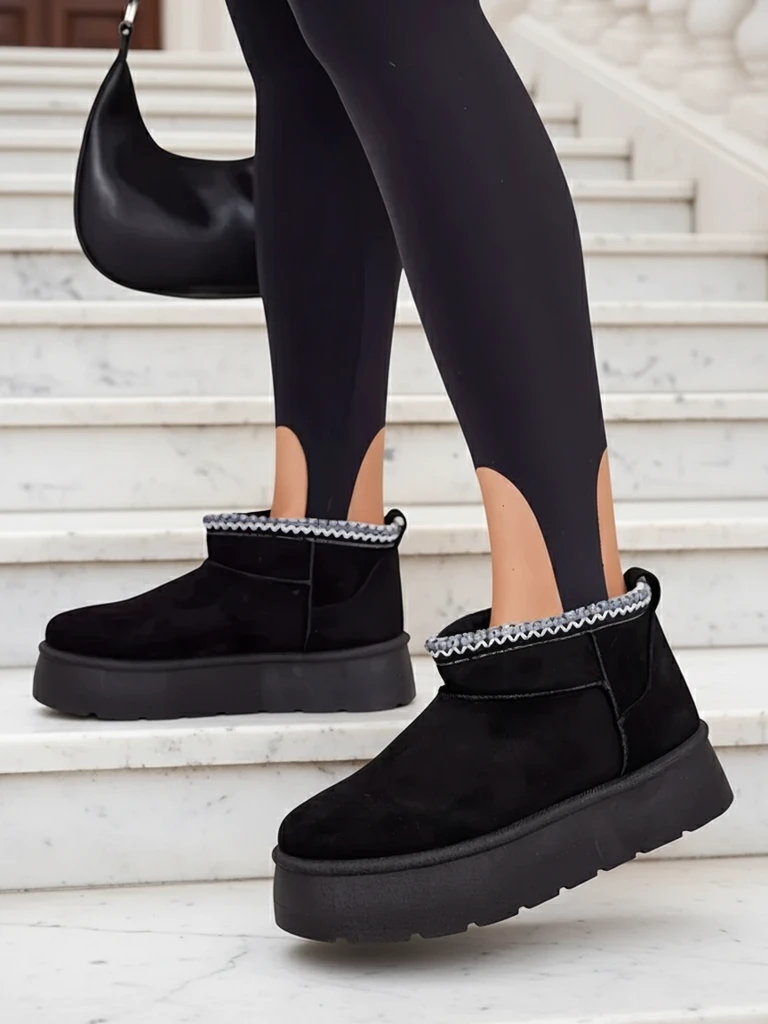 Royalfashion Дамски къси ботуши a'la snow boots Xoalla