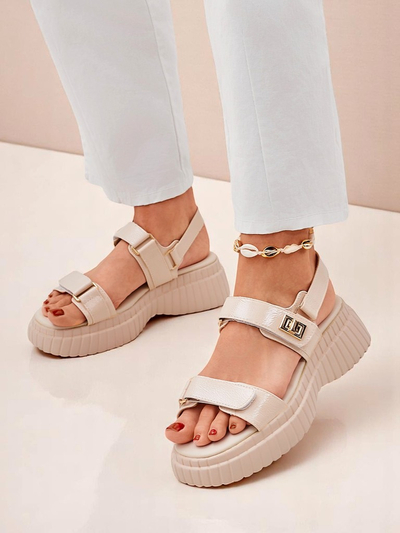 Royalfashion Дамски сандали на по-дебела подметка Aganda