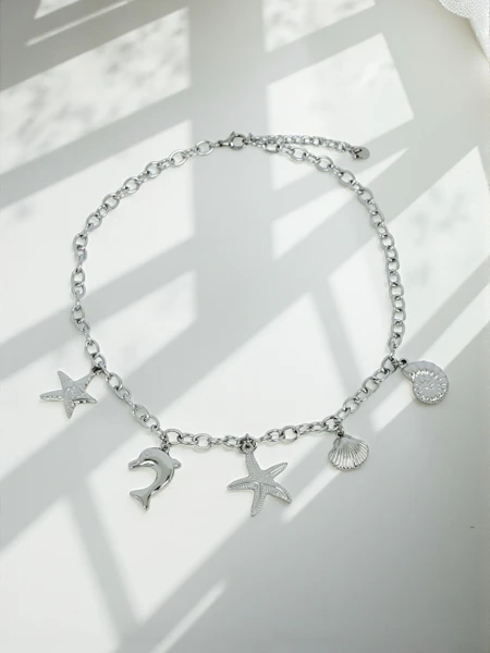 Колие Atena Charm Sea – златни амулети с морски мотиви