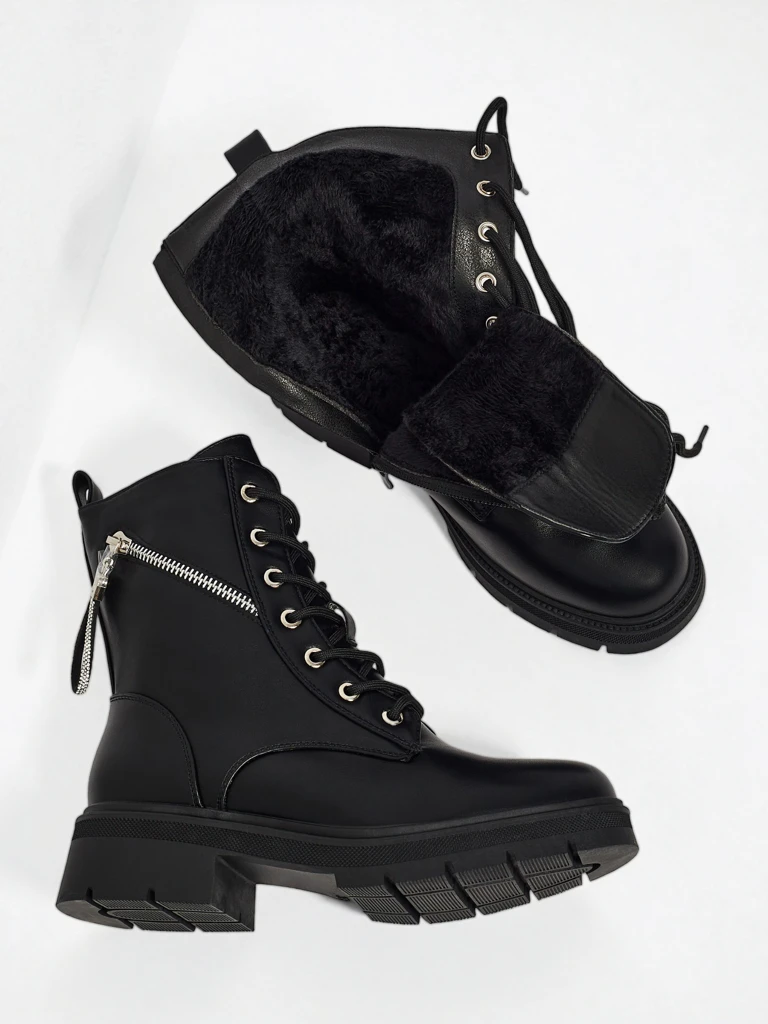 Дамски боти работни с декорации Kassira