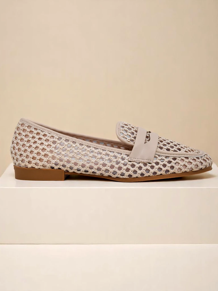 Бежови мокасини Royalfashion Primavera Aelia от плат с бадемов нос