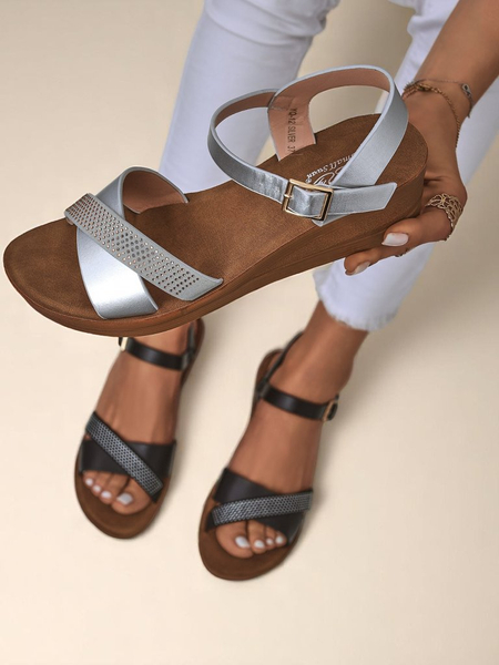 Royalfashion Дамски сандали на платформа с камъчета Allona