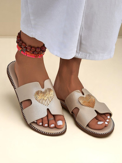 Royalfashion Дамски чехли на равна подметка Heart Chic