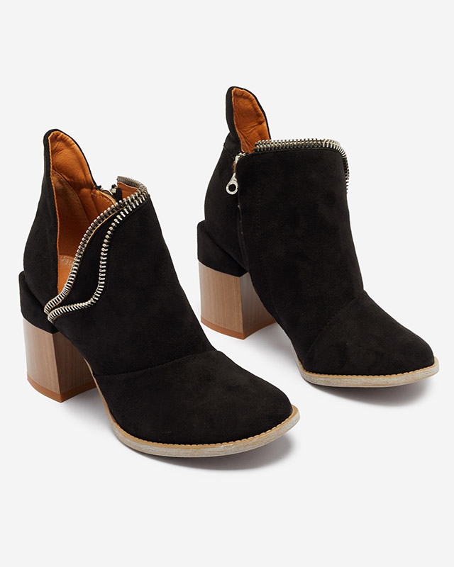 Черни дамски изолирани боти на кол Mukis - Обувки