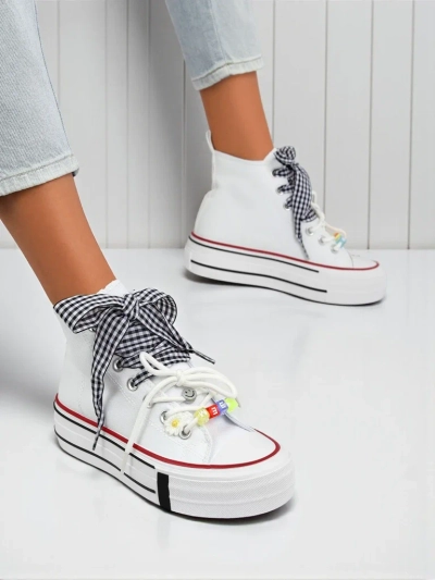 Дамски маратонки Callista Bianca – бели модерни flat с декоративни мъниста