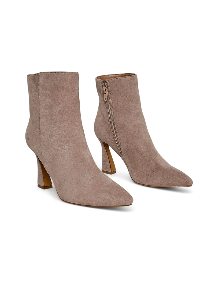 Дамски ботуши на ток Royalfashion Dipezz