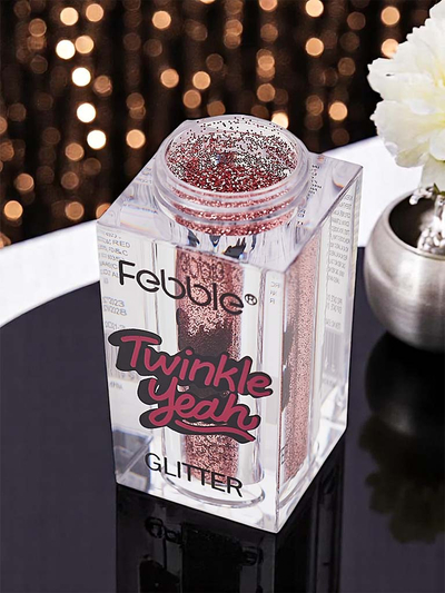 Трептящ светлорозов блясък за лице и тяло