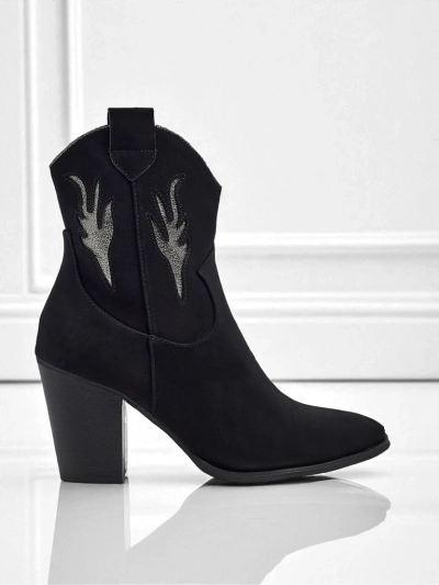 Дамски каубойски ботуши на ток с декоративни вложки Cendria